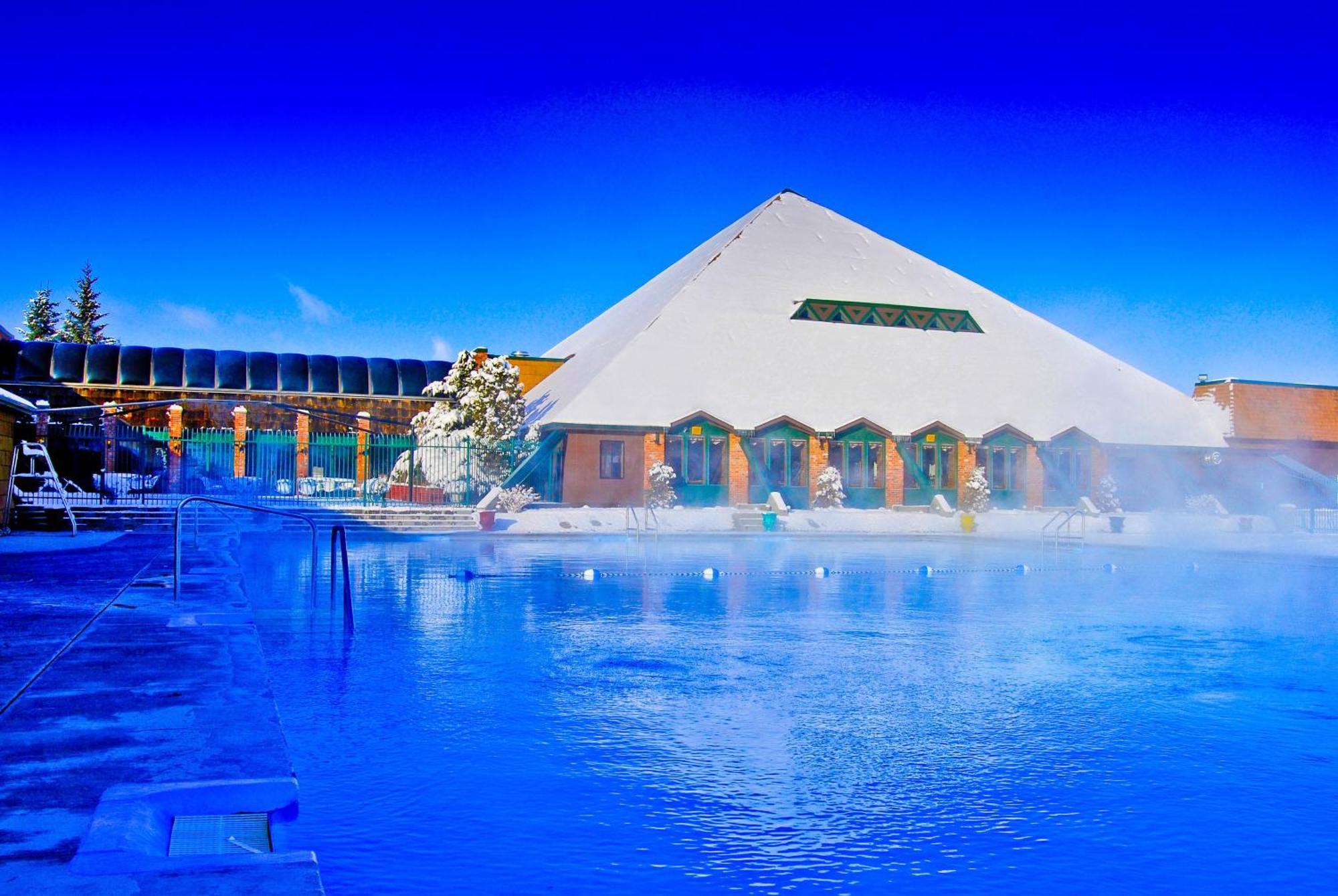 Fairmont Hot Springs Resort Анаконда Екстериор снимка